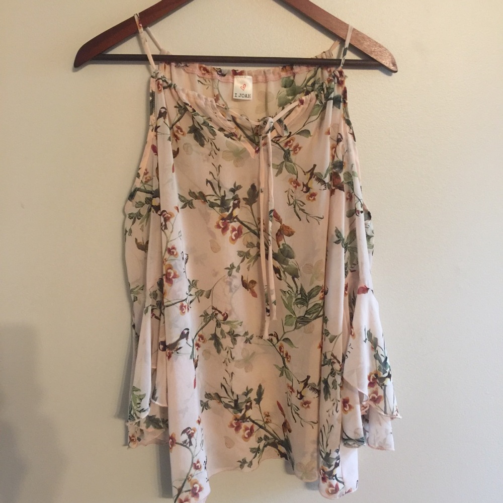 IJoah Floral Peek-a-boo Shoulder Blouse